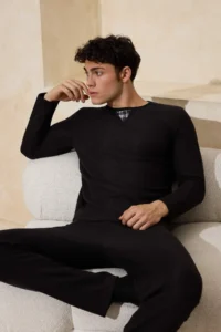 TRENDYOLMİLLA MEN Black Regular Soft Waffle Knitting Pajama Set - Image 2