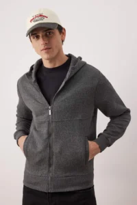 TRENDYOLMİLLA MEN Gray Regular/Normal Cut textured Hooded Sweatshirt - Image 2