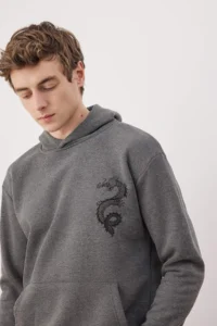 TRENDYOLMİLLA MEN Anthracite Regular/Normal Cut Printed Hooded Sweatshirt - Image 2