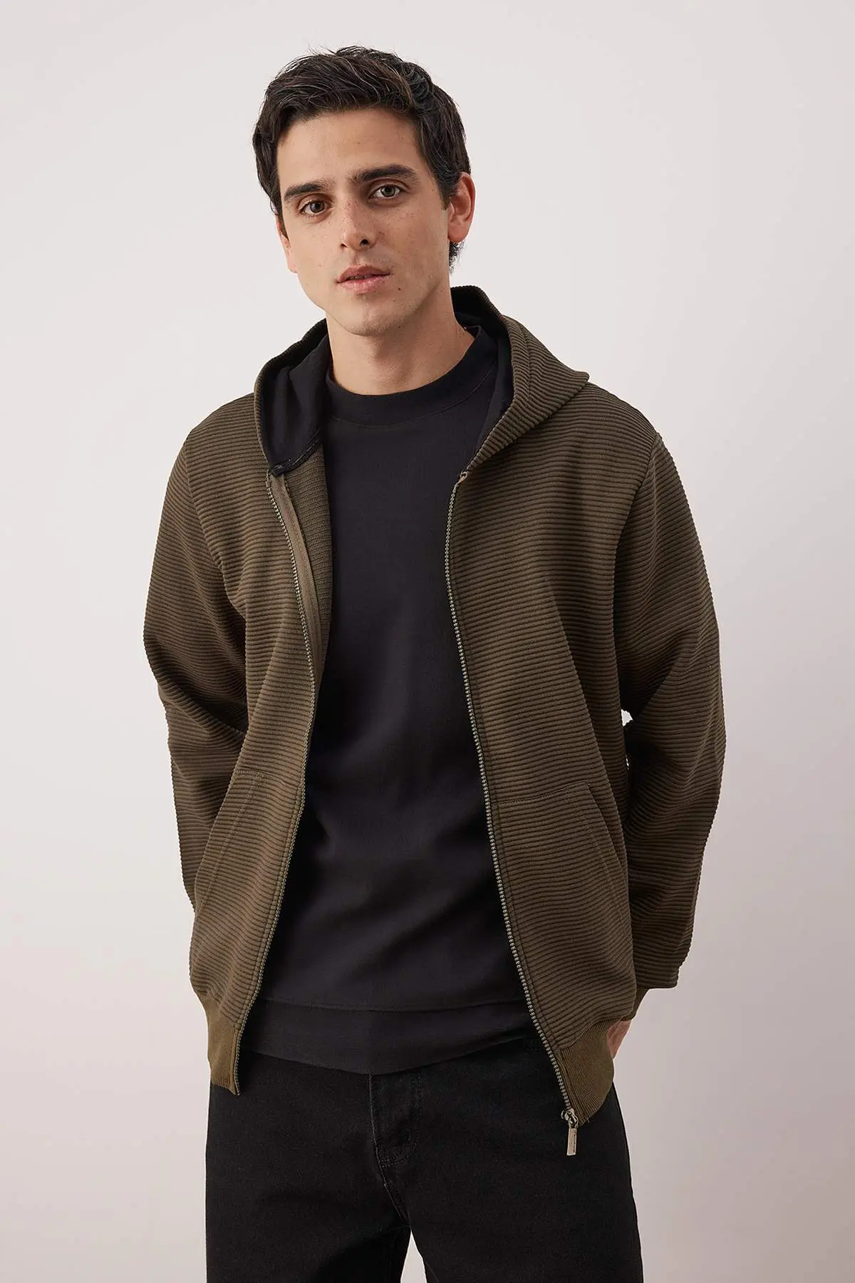 TMNAW26SW00067-KHAKI_1