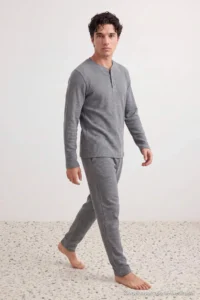 TRENDYOLMİLLA MEN Smoke Gray Regular Fit Button Collar Knitting Pajama Set - Image 3