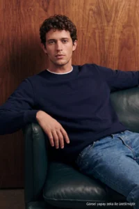 TRENDYOLMİLLA MEN NAVY BLUE Regular/Comfortable Pattern Double Collar Soft Touch Sweatshirt - Image 5