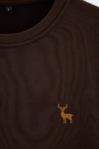 TRENDYOLMİLLA MEN Brown Oversized/Rahat Pattern Geyik Embroidered Sweatshirt - Image 5