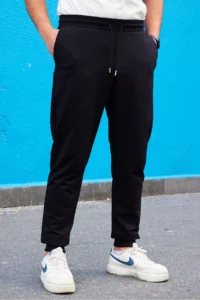 TRENDYOLMİLLA MEN Black Basic Regular/Normal Cut Tyre Hem Jogger Sweatpants - Image 4