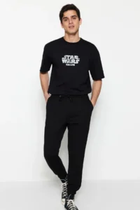 TRENDYOLMİLLA MEN Black Regular/Normal Cut Tyre Hem Sweatpants - Image 4