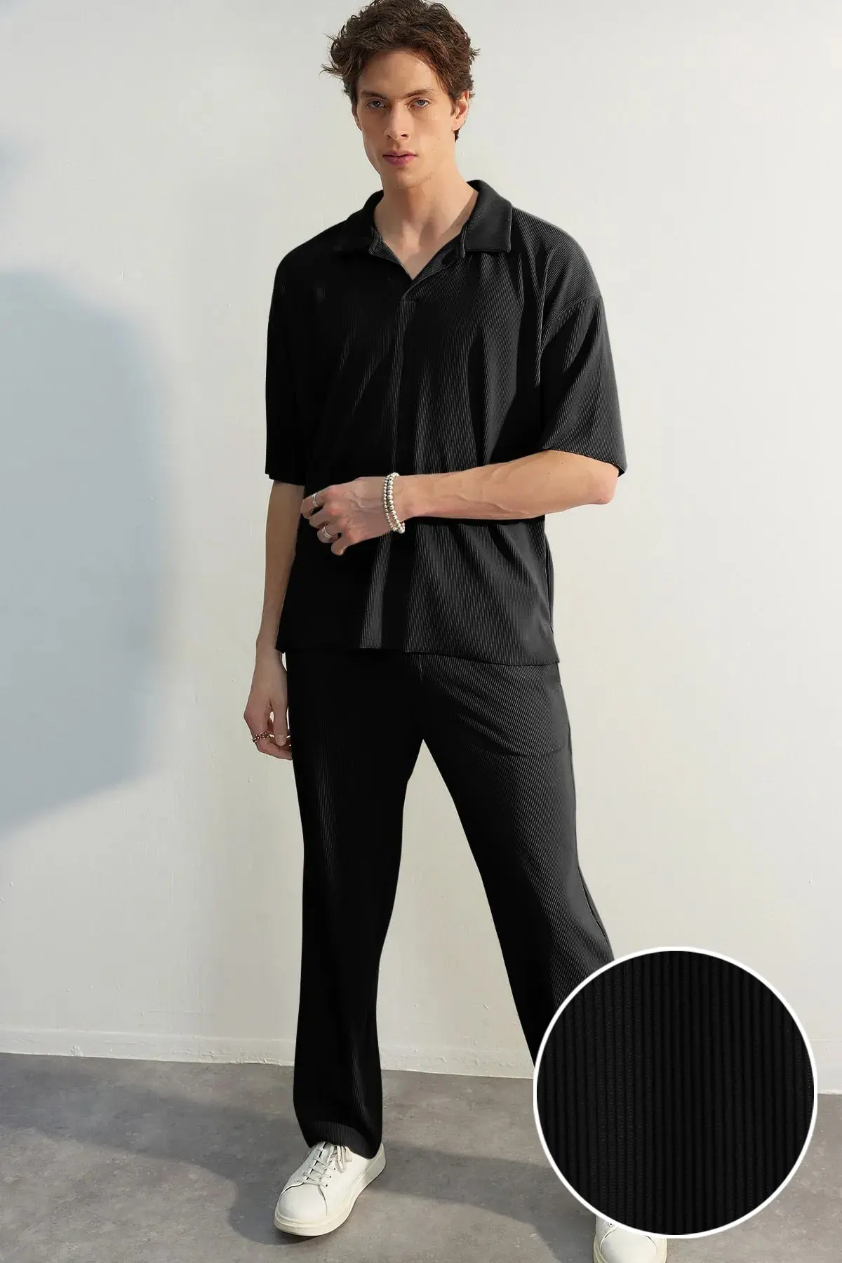 TMNSS23EA00013-BLACK_1