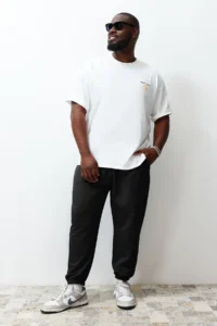 TRENDYOLMİLLA MEN Plus Size Black Oversized/Wide Cut Sweatpants - Image 10