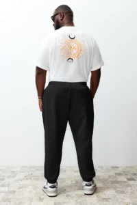 TRENDYOLMİLLA MEN Plus Size Black Oversized/Wide Cut Sweatpants - Image 6