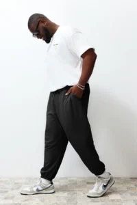 TRENDYOLMİLLA MEN Plus Size Black Oversized/Wide Cut Sweatpants - Image 9