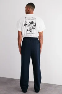 TRENDYOLMİLLA MEN NAVY BLUE Oversized/Comfortable Cut Tire Waisted Sweatpants with Label - Image 11