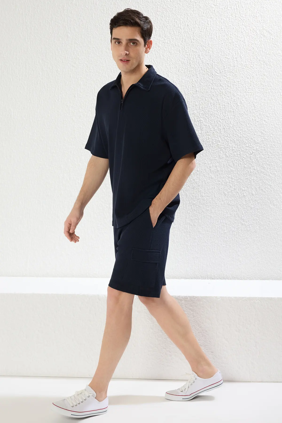 TMNSS24EM00000-NAVY-BLUE_1