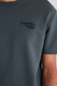 TRENDYOLMİLLA MEN Anthracite Regular/Normal Cut City Embroidered Tracksuit - Image 4