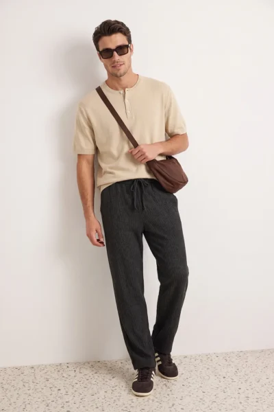 TMNSS25EA00008-BLACK_1