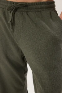 TRENDYOLMİLLA MEN Khaki Oversized/Wide Cut textured Short Sleeve Tracksuit - Image 4