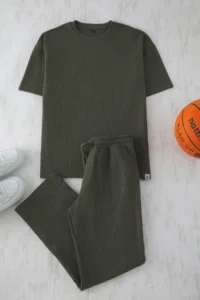 TRENDYOLMİLLA MEN Khaki Oversized/Wide Cut textured Short Sleeve Tracksuit - Image 6