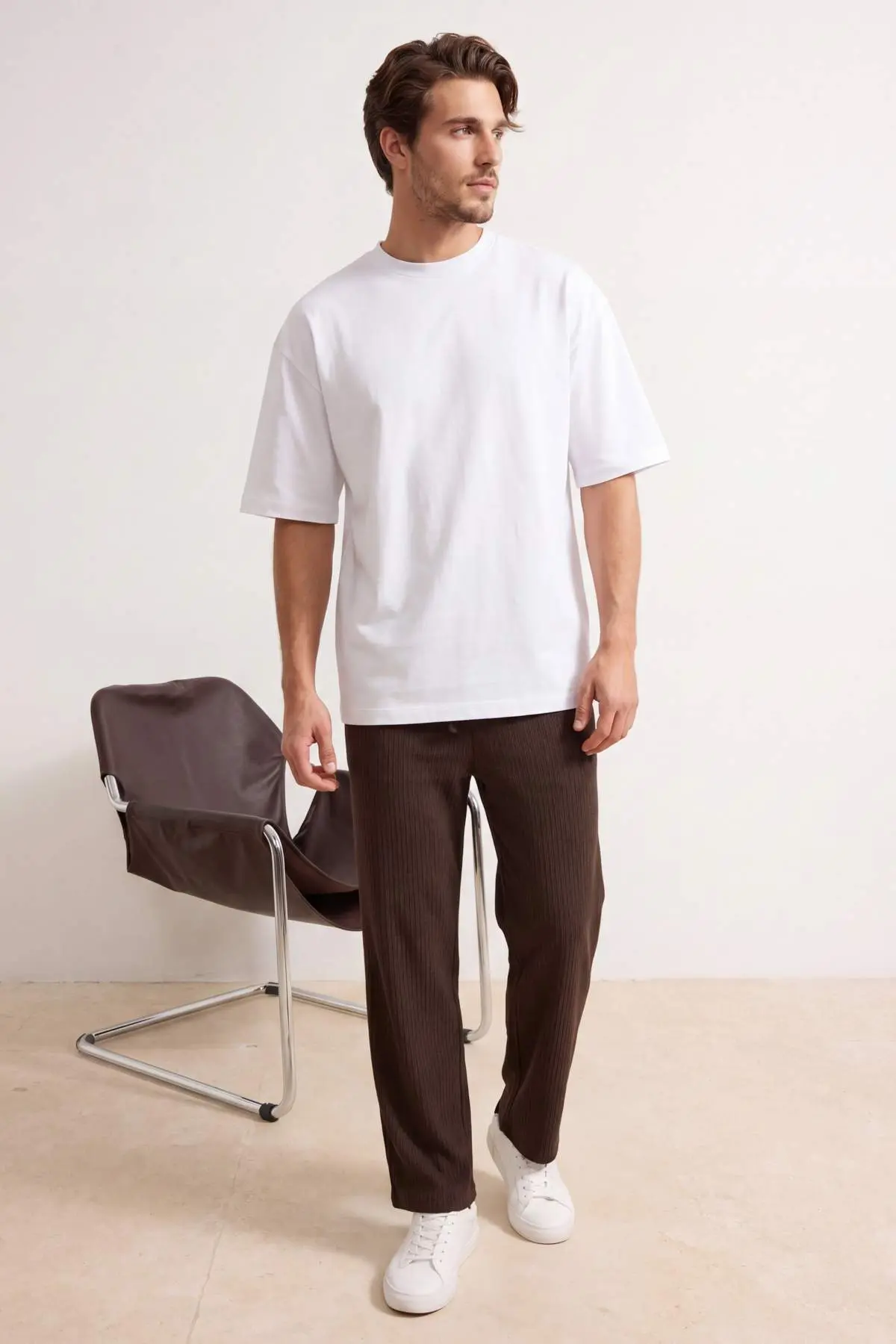 TMNSS26EA00002-BROWN_1