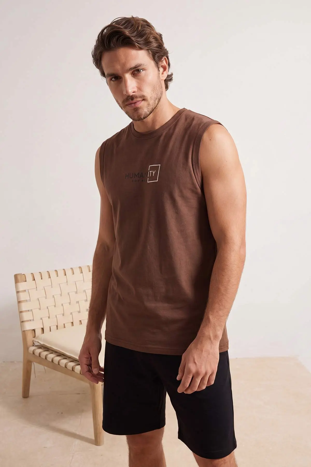 TMNSS26PT00045-BROWN_1