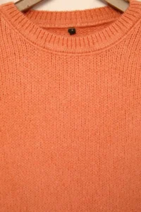 TRENDYOLMİLLA Salmon Wide Pattern Soft textured Basic Knitwear Sweater - Image 7