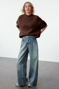 TRENDYOLMİLLA Brown Wide Pattern Soft textured Knitwear Sweater
