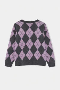 TRENDYOLMİLLA Anthracite Soft textured V-neck Wide Pattern Baklava Knitwear Sweater - Image 6