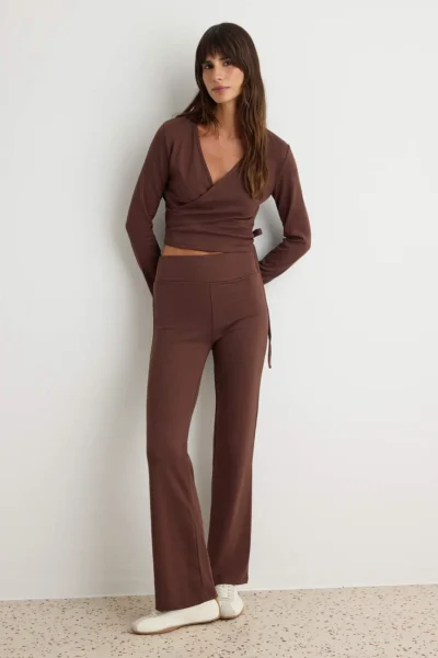 TWOAW26AU00029-BROWN-1_1