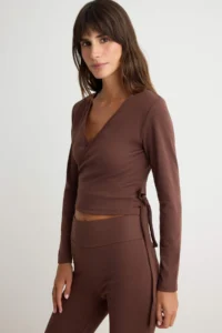 TRENDYOLMİLLA Brown Double breasted Close-fitting Long Sleeve Flexible Knitting Top and Bottom Set - Image 2