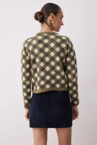 TRENDYOLMİLLA Khaki Baklava/Plaid Patterned Crew Neck Crop Knitwear Cardigan - Image 8