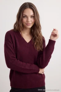 TRENDYOLMİLLA Wardrobe Essentials Burgundy Basic Wide Pattern Soft textured Knitwear Sweater - Image 5