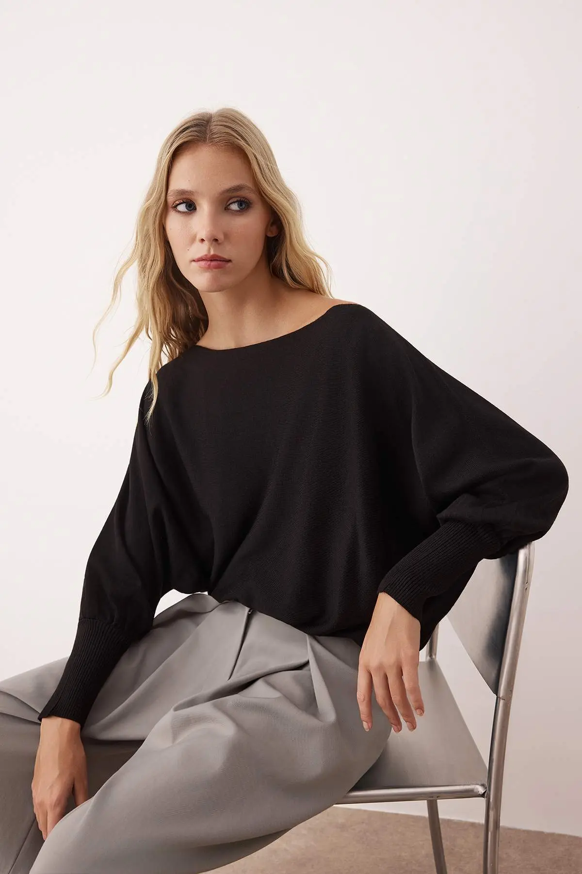 TWOAW26KZ00198-BLACK_1