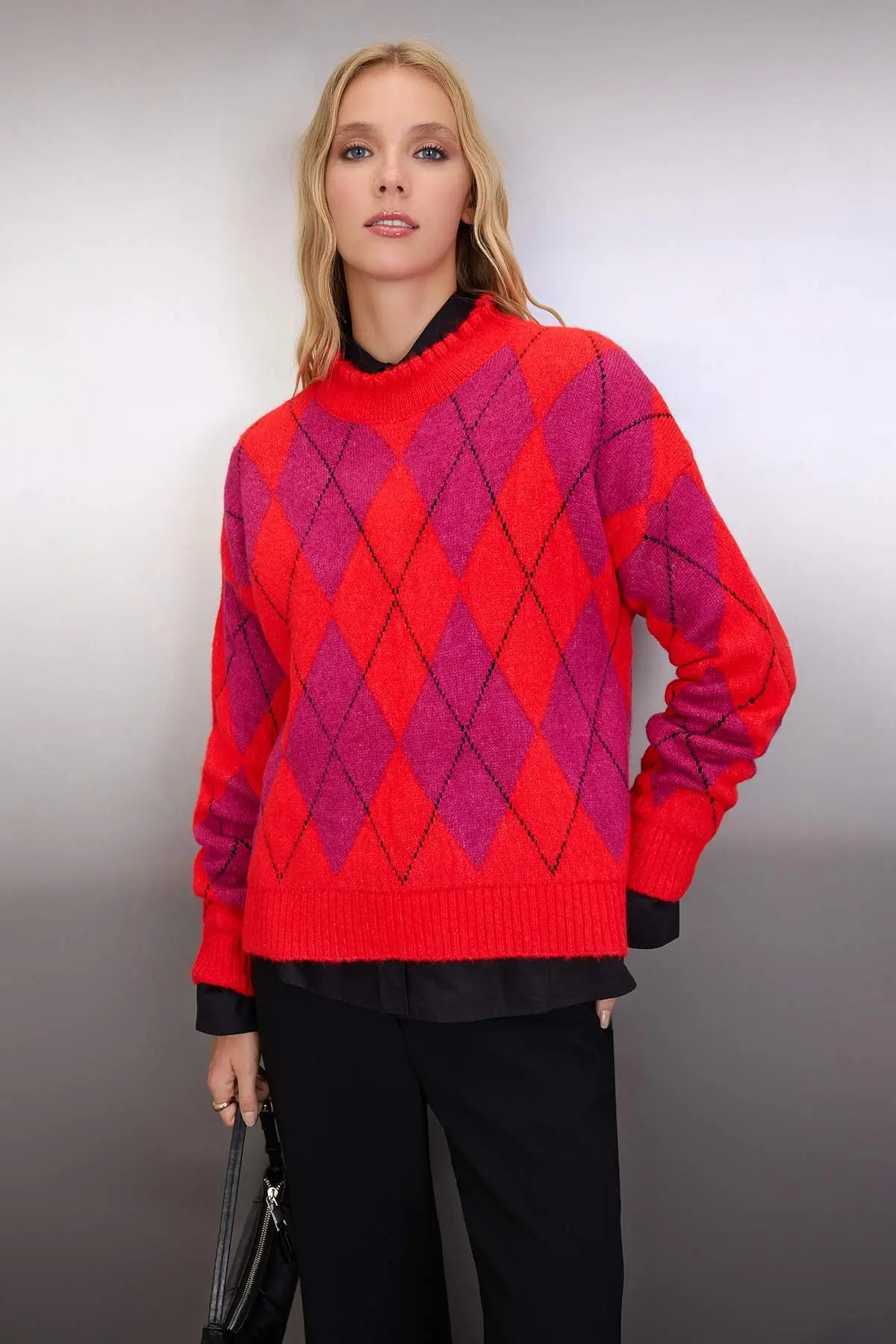 TWOAW26KZ00227-RED_1
