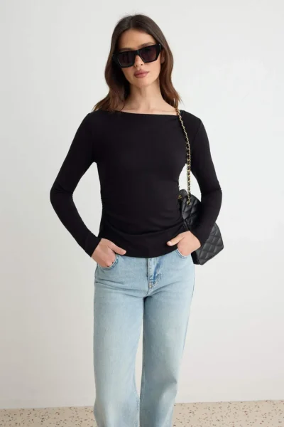 TWOAW27BZ00247-BLACK_1