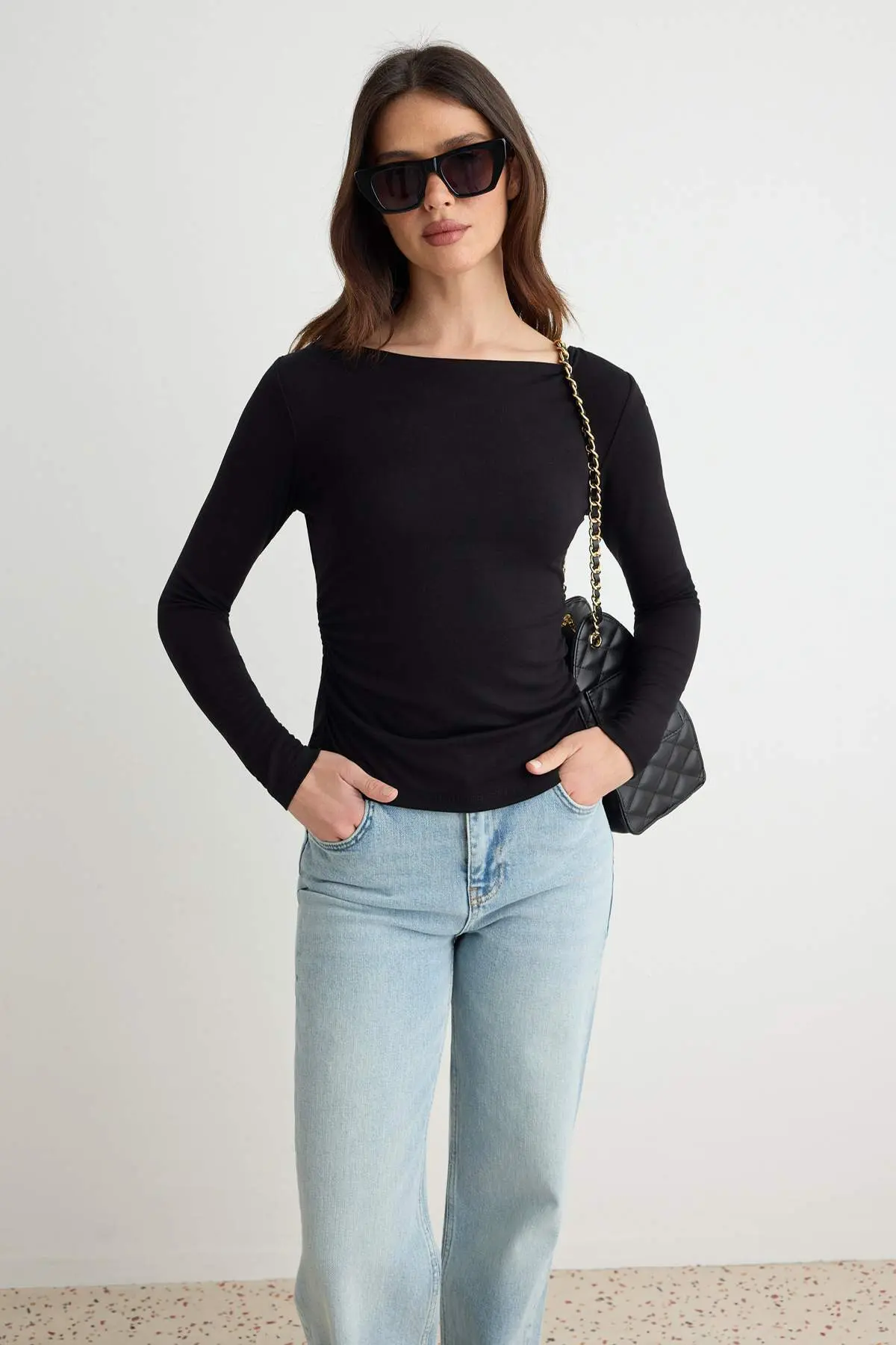 TWOAW27BZ00247-BLACK_1