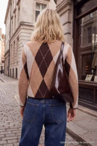 TRENDYOLMİLLA Brown Soft textured Crew Neck Plaid Patterned Knitwear Cardigan - Image 5
