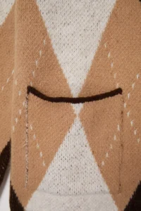 TRENDYOLMİLLA Brown Soft textured Crew Neck Plaid Patterned Knitwear Cardigan - Image 7