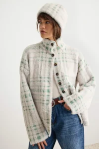 TRENDYOLMİLLA Ecru Coat Look Soft textured Oversized Beret-Cardigan Knitwear