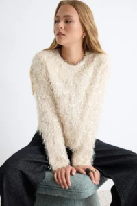 TRENDYOLMİLLA Ecru Crew Neck sequined Lined Knitwear Sweater