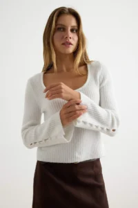 TRENDYOLMİLLA Ecru Soft textured Woolly Special Thread Knitwear Sweater - Image 3