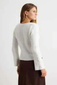 TRENDYOLMİLLA Ecru Soft textured Woolly Special Thread Knitwear Sweater - Image 5