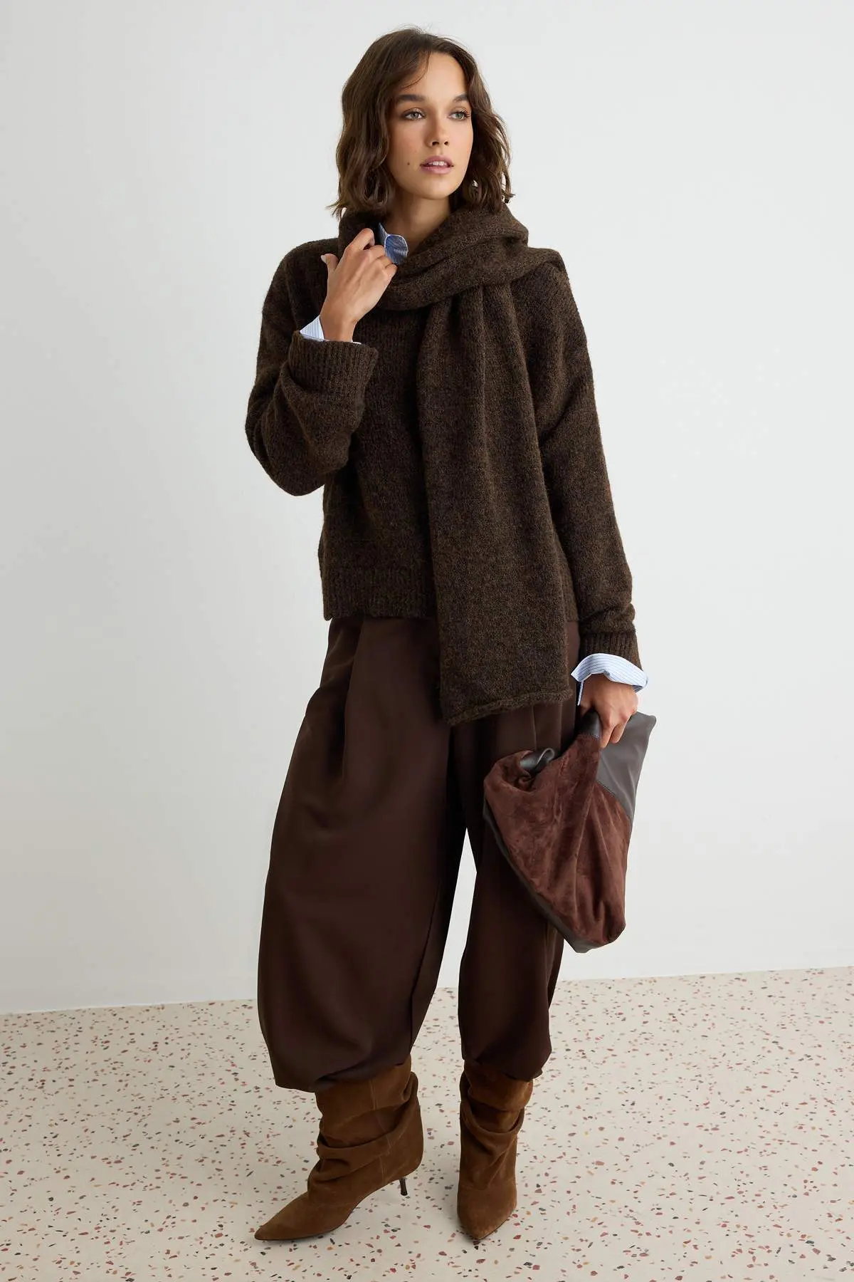TWOAW27KZ00079-BROWN_1