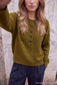TRENDYOLMİLLA Wardrobe Essentials Oil Green Thick Soft Oversized Knitwear Sweater - Image 3