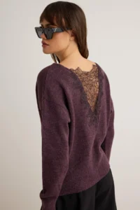 TRENDYOLMİLLA Plum Soft textured Back Lace Detailed Boat Neck Bluzan Knitwear Sweater