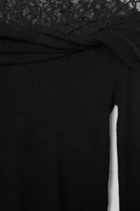 TRENDYOLMİLLA Black Premium Special Thread Lace Knitwear Sweater - Image 6