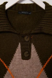 TRENDYOLMİLLA Khaki Soft textured Baklava Detailed Knitwear Sweater - Image 6