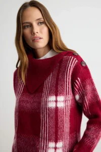 TRENDYOLMİLLA Burgundy Soft textured Collar Detailed Soft textured Knitwear Sweater - Image 3