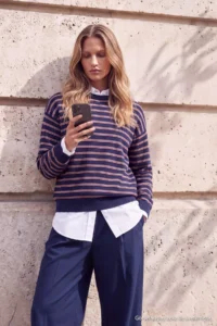 TRENDYOLMİLLA Wardrobe Essentials NAVY BLUE Striped Oversized Crew Neck Knitwear Sweater - Image 3