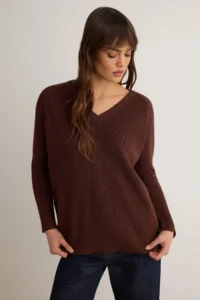 TRENDYOLMİLLA Brown More Sustainable Basic V-neck Thin Oversized Knitwear Sweater
