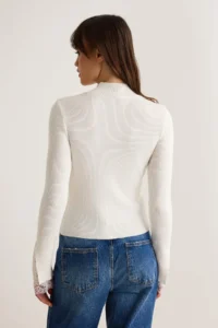 TRENDYOLMİLLA Ecru Premium Thread/Special Thread Sleeve Tip Lace Knitwear Sweater - Image 4