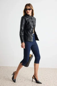 TRENDYOLMİLLA Black Fitted Pattern Napolyon Kapama Faux Leather Coat - Image 3