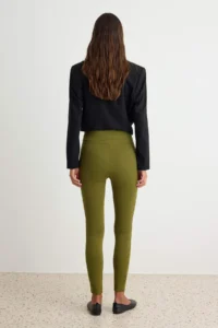 TRENDYOLMİLLA Khaki Button Detailed High Waist Cotton Tok Material Knitting Leggings - Image 4