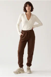 Drop by TrendyolMilla Brown Three Thread Fleece Leg Elastic Sweatpants - Image 2